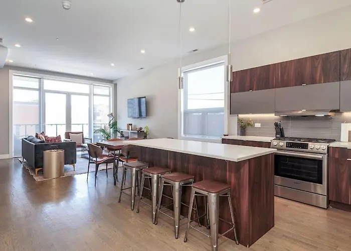 2 Newly Built Luxury With Private Roofdeck *