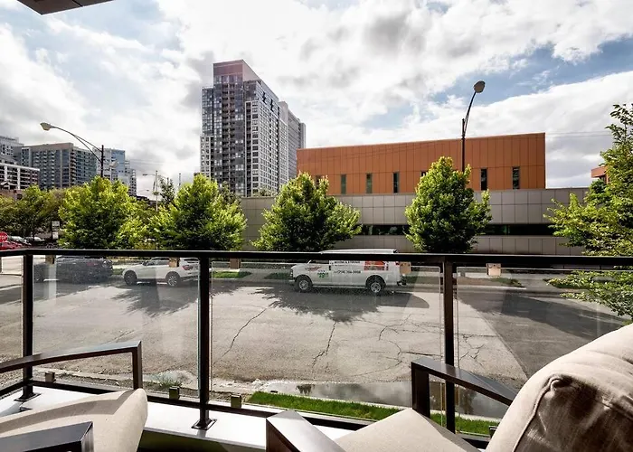 2 Newly Built Luxury With Private Roofdeck *