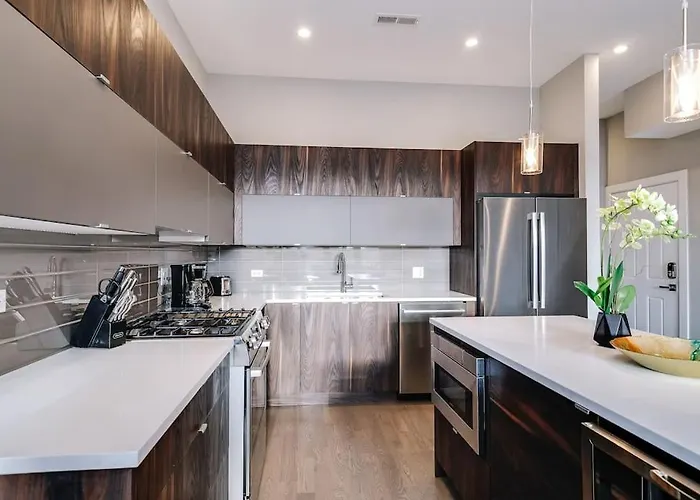 2 Newly Built Luxury With Private Roofdeck